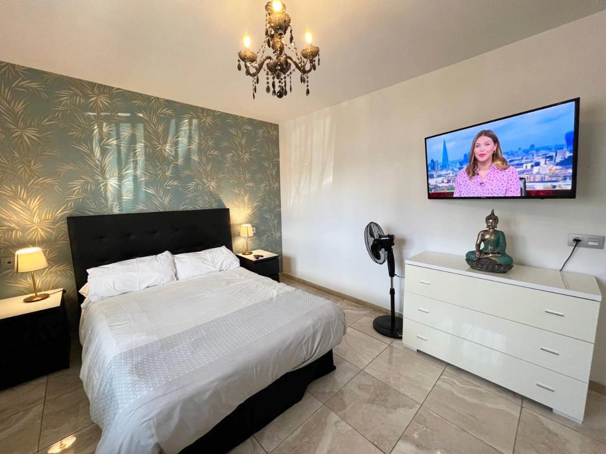 Modern Apartment With Prime Location ปูแอร์โตเดลคาร์เมน ภายนอก รูปภาพ